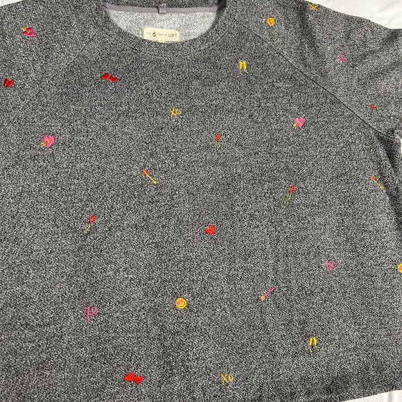 Lou & Grey by Loft Women's Size XL Gray Emoji Embroidered Sweatshirt Love Hearts - Picture 3 of 9